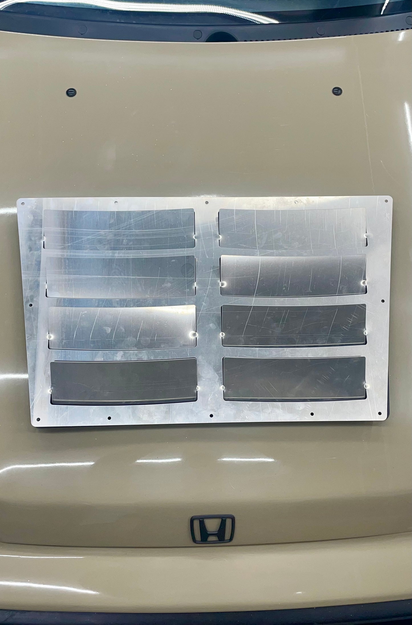 Universal Hood Louvers